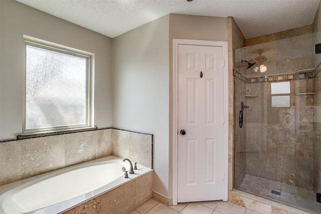 837 NW Park Meadow Lane, Burleson, TX 76028