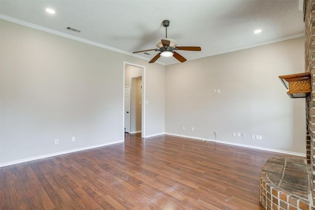 837 NW Park Meadow Lane, Burleson, TX 76028