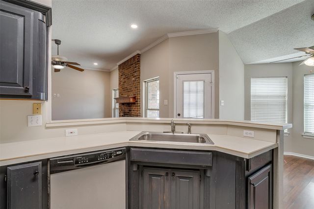 837 NW Park Meadow Lane, Burleson, TX 76028