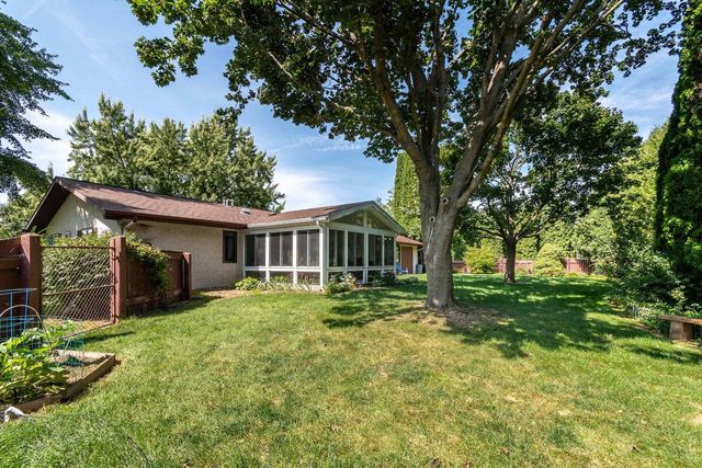 1025 Chapin Lane, Stoughton, WI 53589