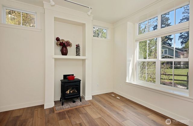1074 Village Loop, Langley, WA 98260