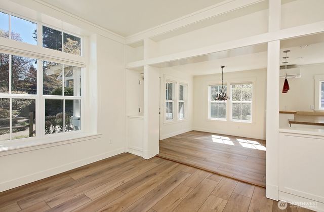 1074 Village Loop, Langley, WA 98260
