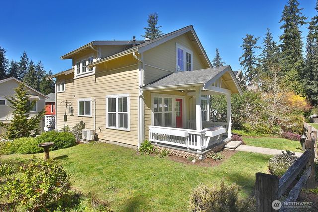 1074 Village Loop, Langley, WA 98260
