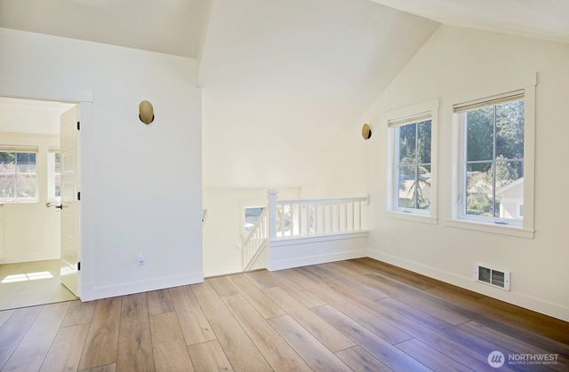 1074 Village Loop, Langley, WA 98260