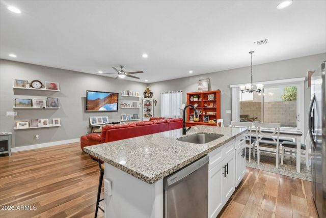 4931 S 11TH Place, Phoenix, AZ 85040