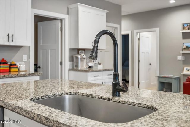 4931 S 11TH Place, Phoenix, AZ 85040