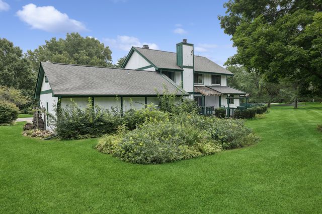 7239 Great Hill Road, Crystal Lake, IL 60012