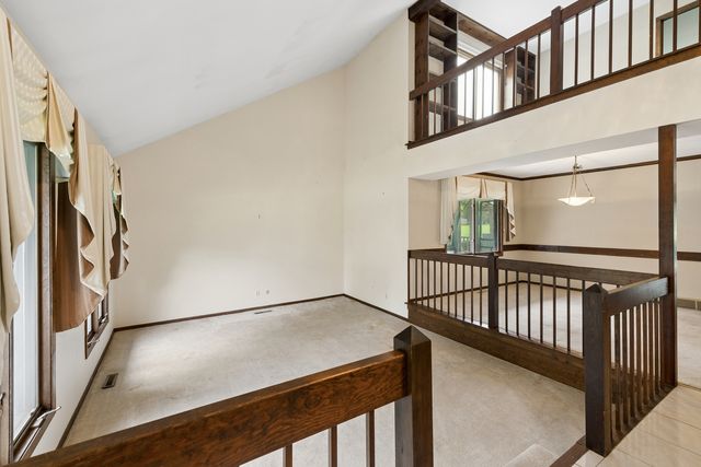7239 Great Hill Road, Crystal Lake, IL 60012