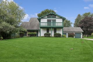 7239 Great Hill Road, Crystal Lake, IL 60012