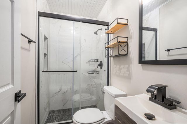 7404 W 86th Avenue, Crown Point, IN 46307