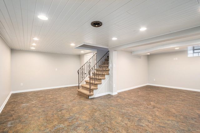 7404 W 86th Avenue, Crown Point, IN 46307