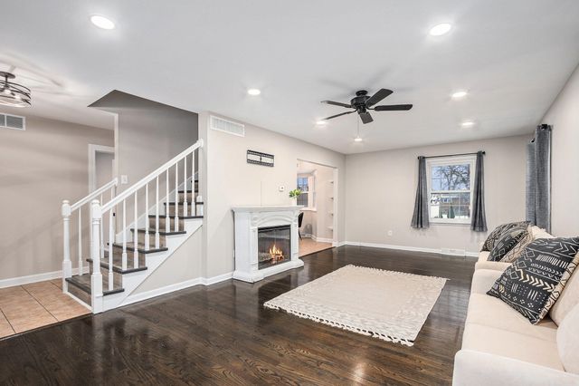 7404 W 86th Avenue, Crown Point, IN 46307