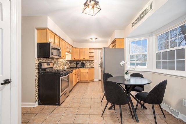 7404 W 86th Avenue, Crown Point, IN 46307