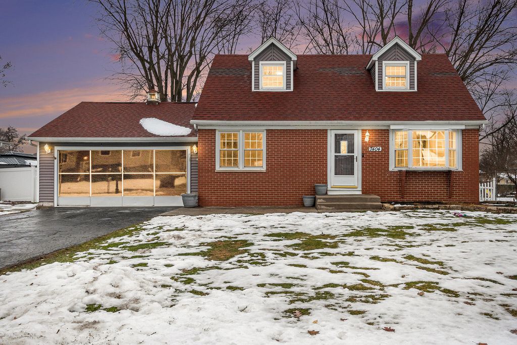 7404 W 86th Avenue, Crown Point, IN 46307