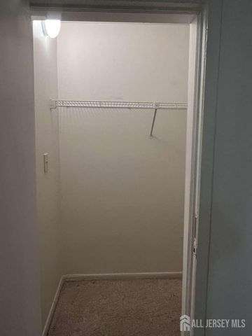 29 Wynwood Drive, South Brunswick, NJ 08852