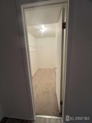 29 Wynwood Drive, South Brunswick, NJ 08852