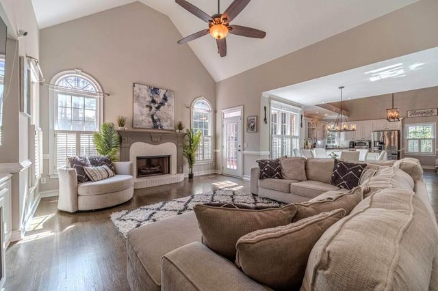 1412 Stratford Hall Court, Grayson, GA 30017