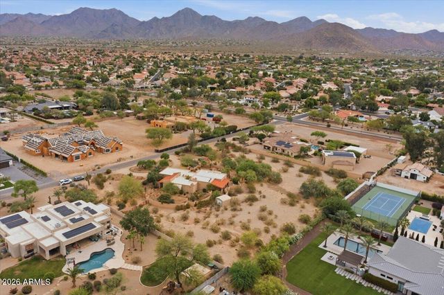 9969 E CHARTER OAK Road 5, Scottsdale, AZ 85260