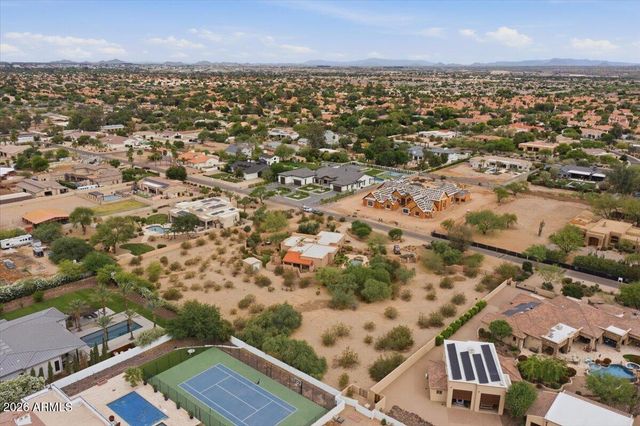 9969 E CHARTER OAK Road 5, Scottsdale, AZ 85260