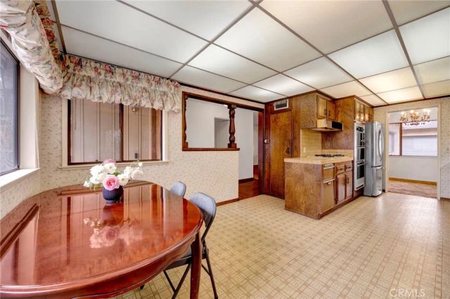 633 Groton Drive, Burbank, CA 91504