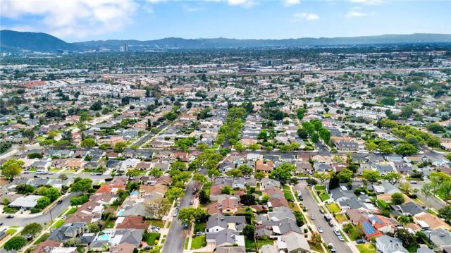633 Groton Drive, Burbank, CA 91504