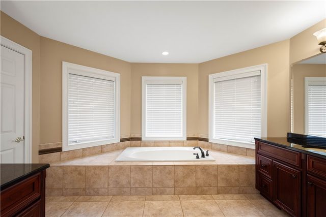 7031 Pinehurst, Collier Twp, PA 15142
