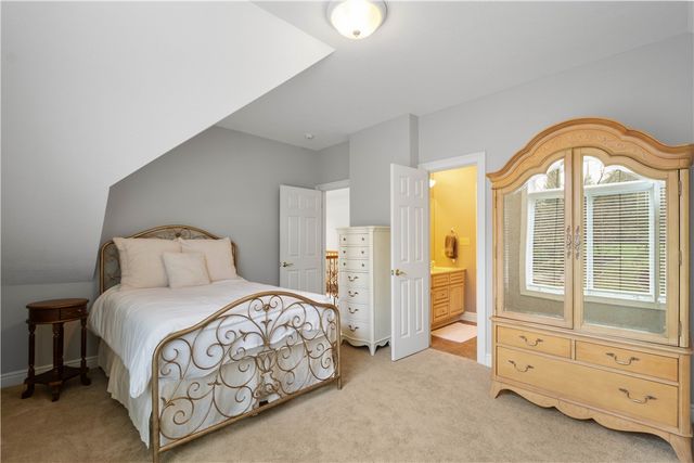 7031 Pinehurst, Collier Twp, PA 15142