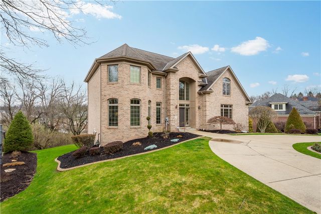 7031 Pinehurst, Collier Twp, PA 15142