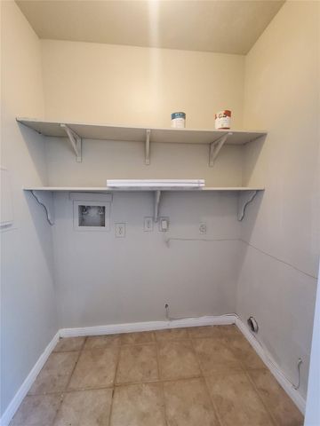 2030 Plantation Drive B2, Conroe, TX 77301
