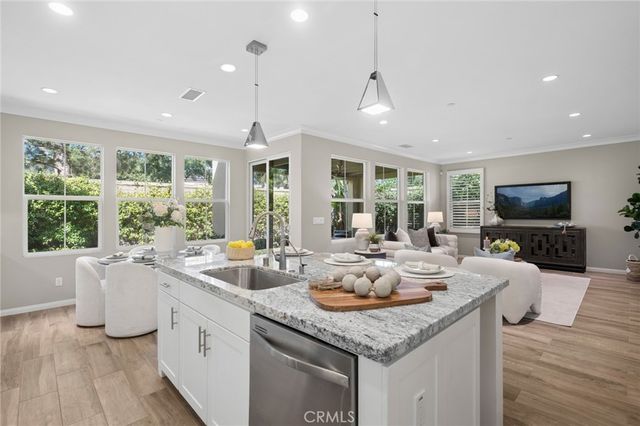 131 Waterleaf, Irvine, CA 92620