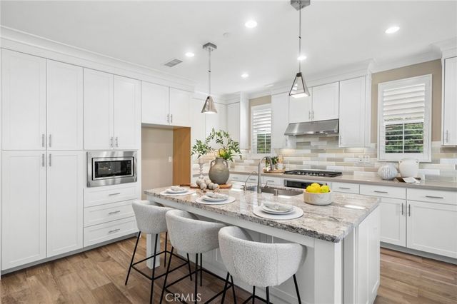 131 Waterleaf, Irvine, CA 92620