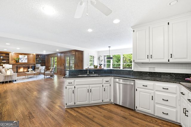 5055 Roxburgh Drive, Roswell, GA 30076