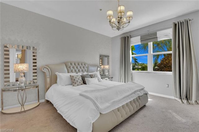 4650 Hawks Nest WAY M202, Naples, FL 34114