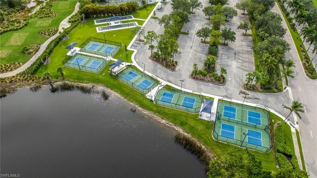 4650 Hawks Nest WAY M202, Naples, FL 34114