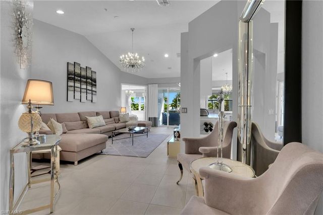 4650 Hawks Nest WAY M202, Naples, FL 34114