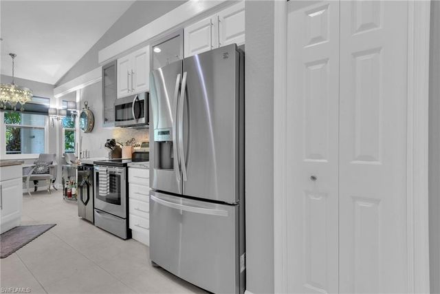 4650 Hawks Nest WAY M202, Naples, FL 34114