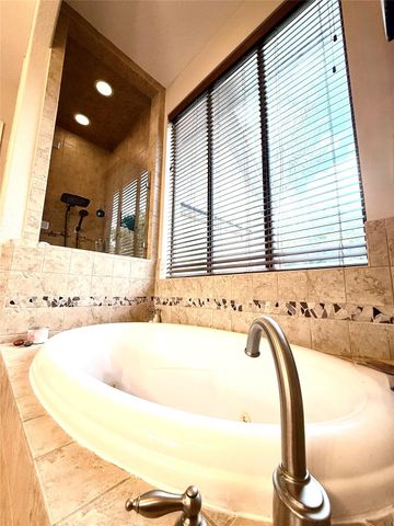 3302 Sunset Field Lane, Missouri City, TX 77459