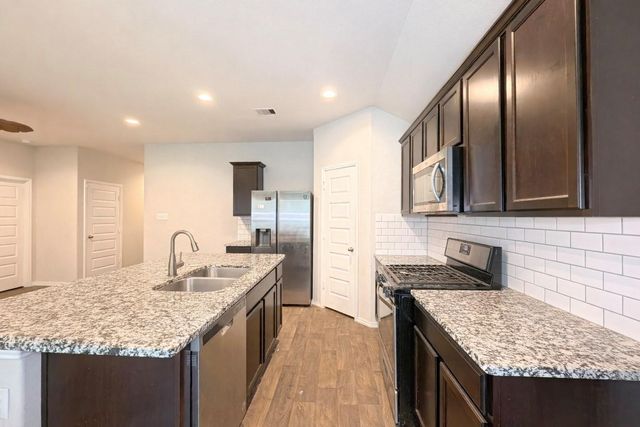 8522 Sacred Lotus Lane, Rosharon, TX 77583