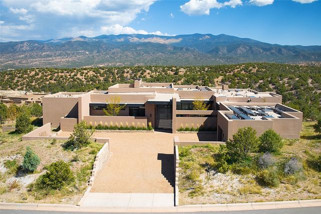 3295 Monte Sereno Drive, Santa Fe, NM 87506