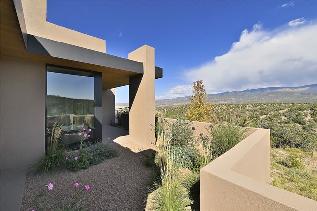 3295 Monte Sereno Drive, Santa Fe, NM 87506