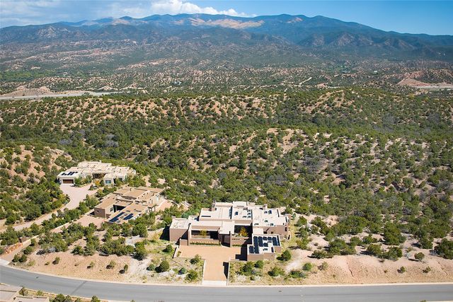 3295 Monte Sereno Drive, Santa Fe, NM 87506