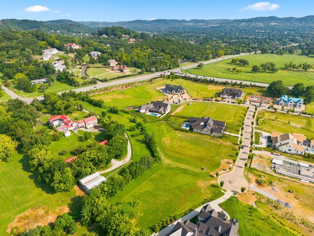 1107 McCall Pvt Ct, Brentwood, TN 37027