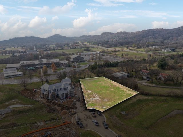 1107 McCall Pvt Ct, Brentwood, TN 37027
