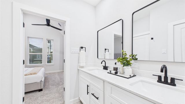 5030 Creekmont Drive, Houston, TX 77091