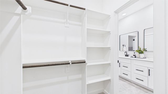 5030 Creekmont Drive, Houston, TX 77091