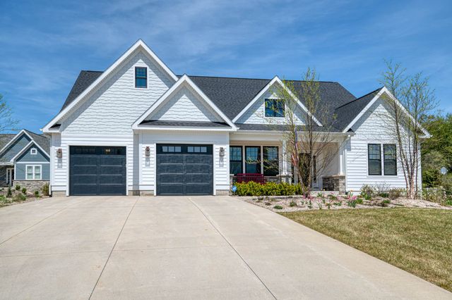 207 Vineyard Ridge Drive, Traverse City, MI 49686