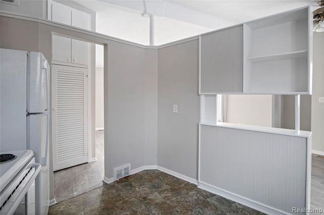 15230 Marlow, Oak Park, MI 48237