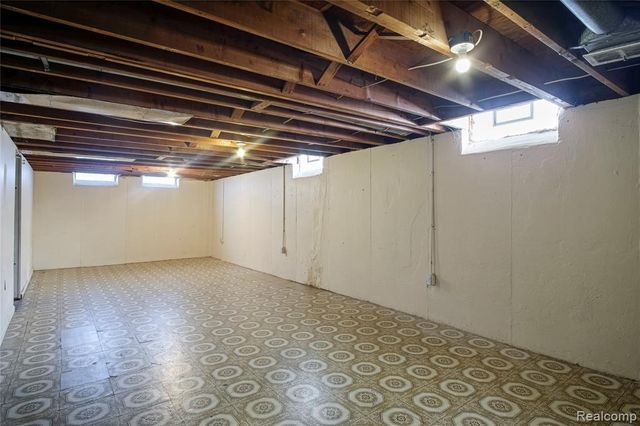 15230 Marlow, Oak Park, MI 48237