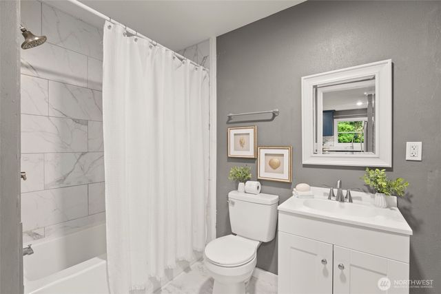 10425 Cedrona Street SW, Lakewood, WA 98498