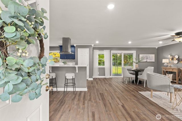 10425 Cedrona Street SW, Lakewood, WA 98498